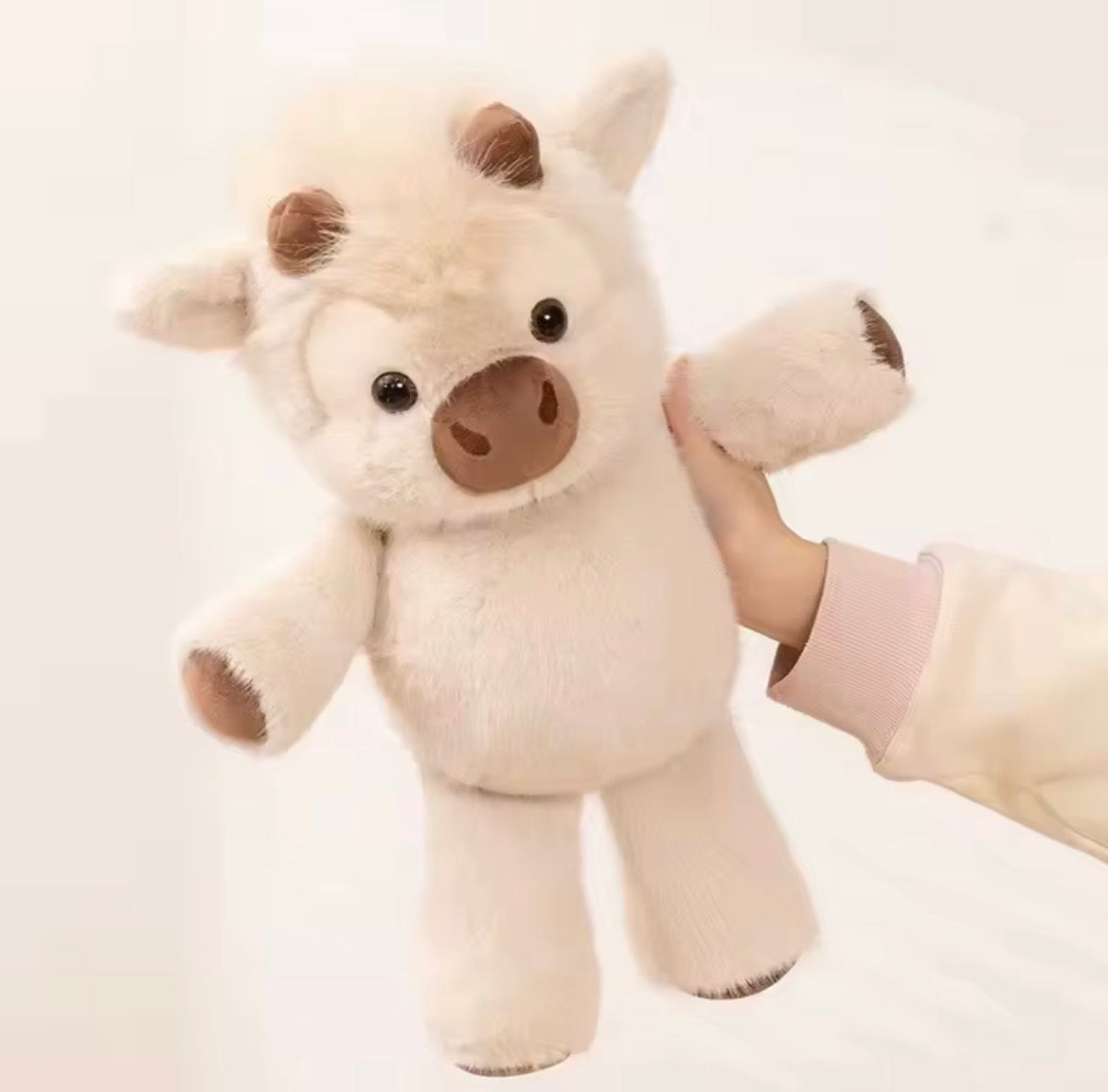 Hugs From The Highland, Running Highland Cow Teddy: Cream